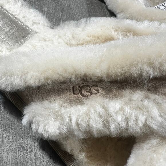 UGG Criss-Cross Slippers Cream Size 10 Sheepskin - Picture 3 of 6